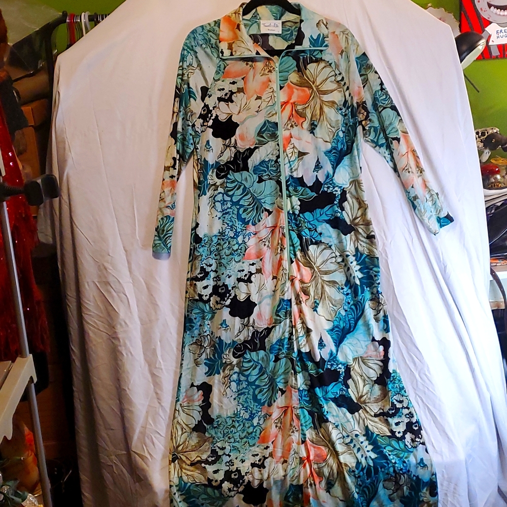 Vintage Travel Lite Houserobe. 60s 70s tropical print
